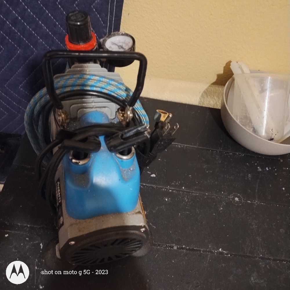 Air compressor - Picture 4 of 4